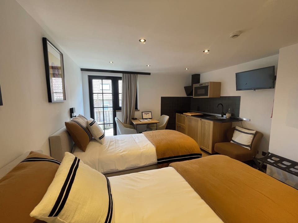 Twin Room, Terrace (1st floor) | 1 bedroom, blackout drapes, WiFi (free), individually decorated
