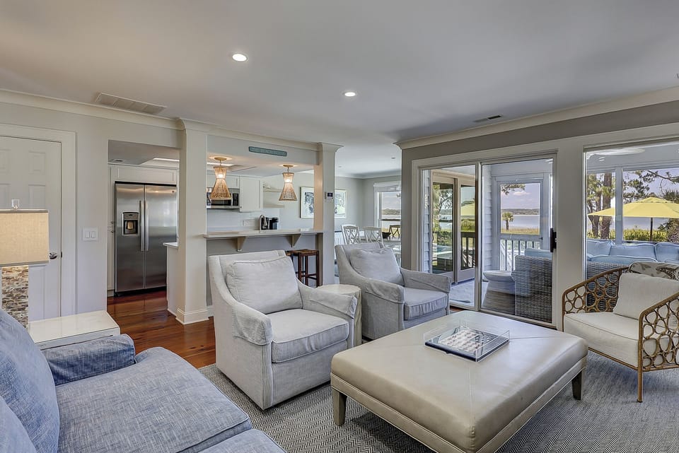 7 Lands End Road - Living Room (1st Floor)