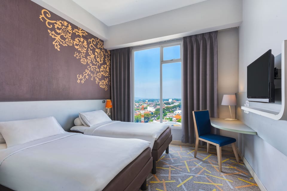 Superior Room, 2 Twin Beds | Premium bedding, minibar, in-room safe, desk