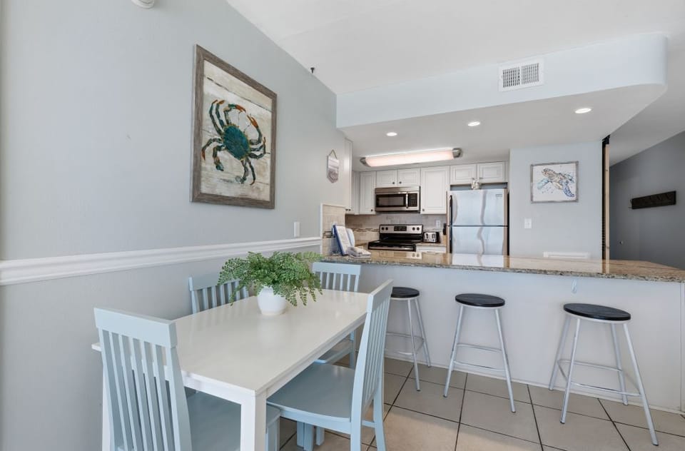 Island Sunrise 565 Dining Table Seats 4