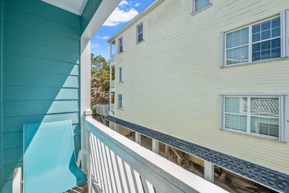 Soak up the sun on the balcony!