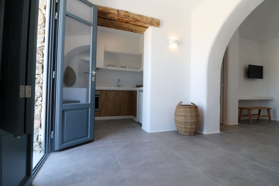 Premium 1 Bedroom House with sea view | Private kitchen | Fridge, toaster, highchair, coffee grinder