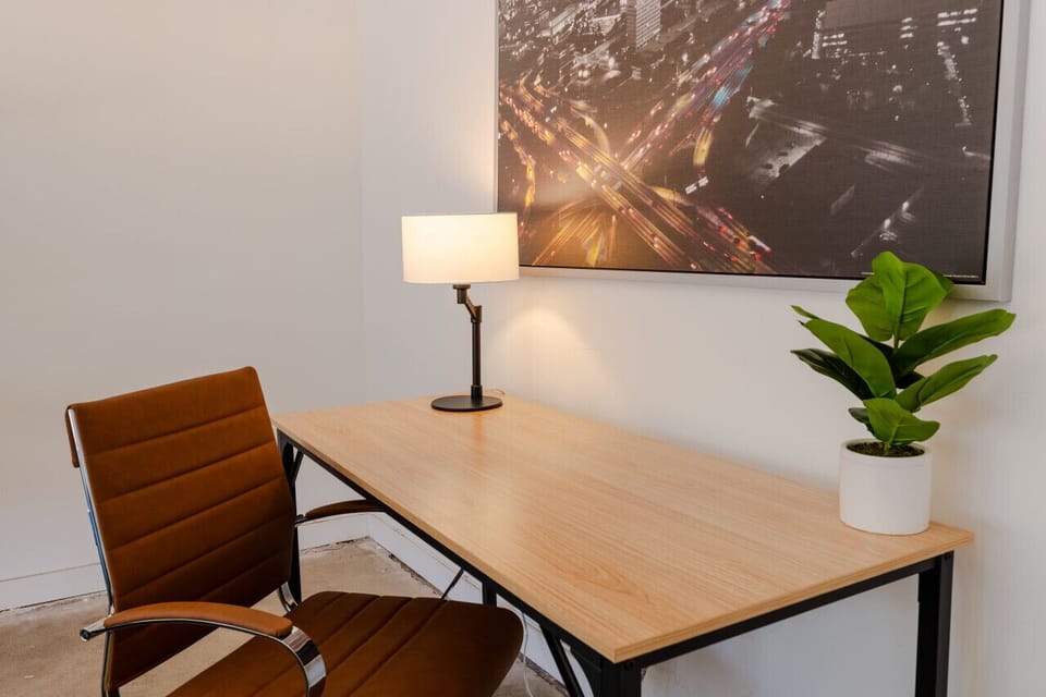 Guest house workstation