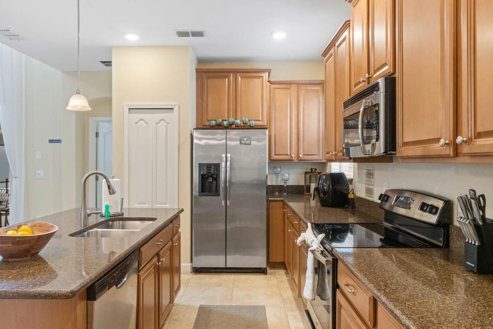 Spacious Vacation Home with Pool & Spa Near Disney (516)
