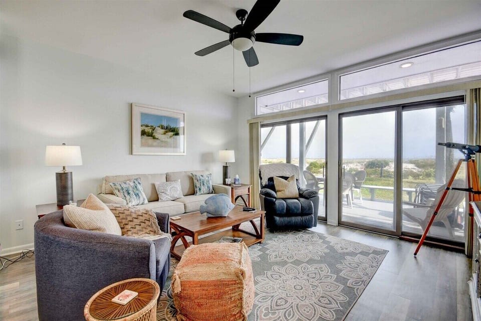 Living room with amazing views.