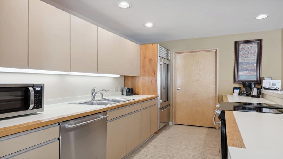 Your well-equipped kitchen makes meal prep effortless, with stainless appliances, ample counter space, and everything you need to cook your favorite dishes in comfort.
