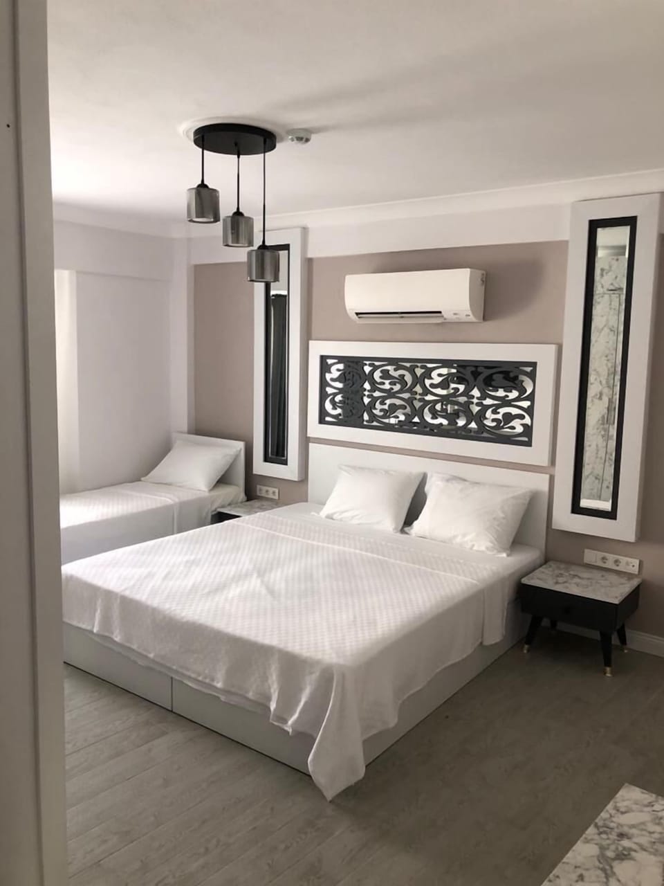 Premium bedding, Select Comfort beds, minibar, desk