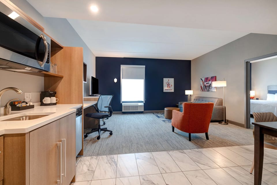 Suite, 1 Bedroom, Non Smoking | Living area | 50-inch Smart TV with digital channels, TV, Netflix