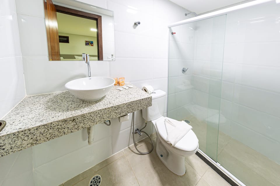 Family Room | Bathroom | Shower, towels