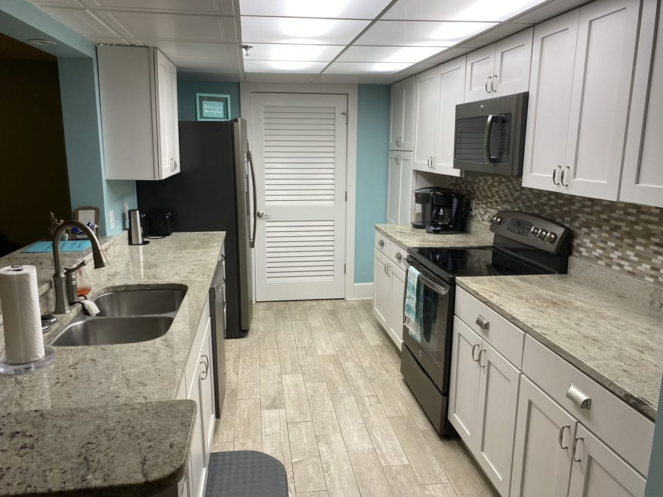 kitchen with all you need to cook and enjoy