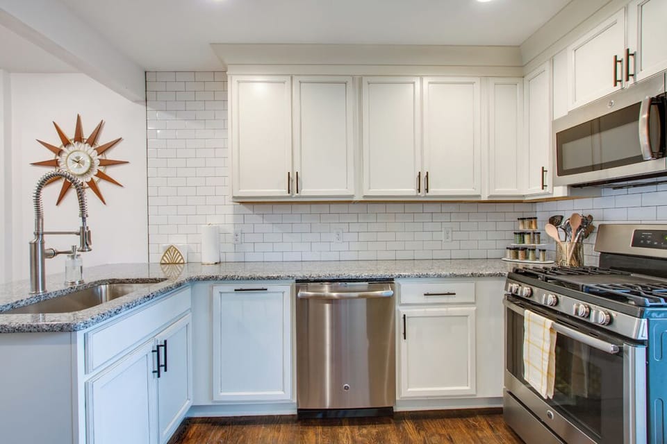 Spacious and bright kitchen