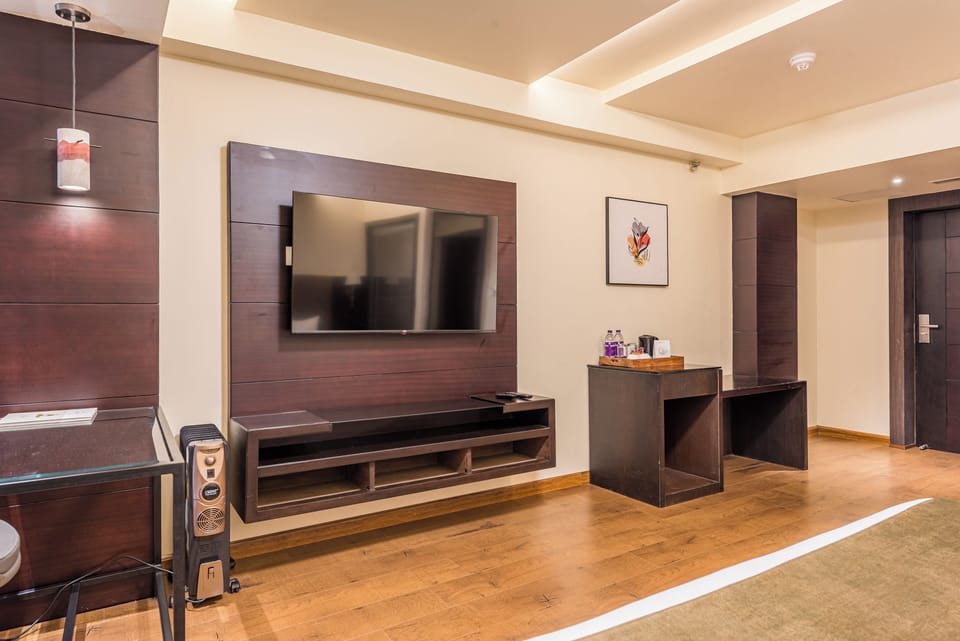 Premium bedding, individually furnished, desk, soundproofing