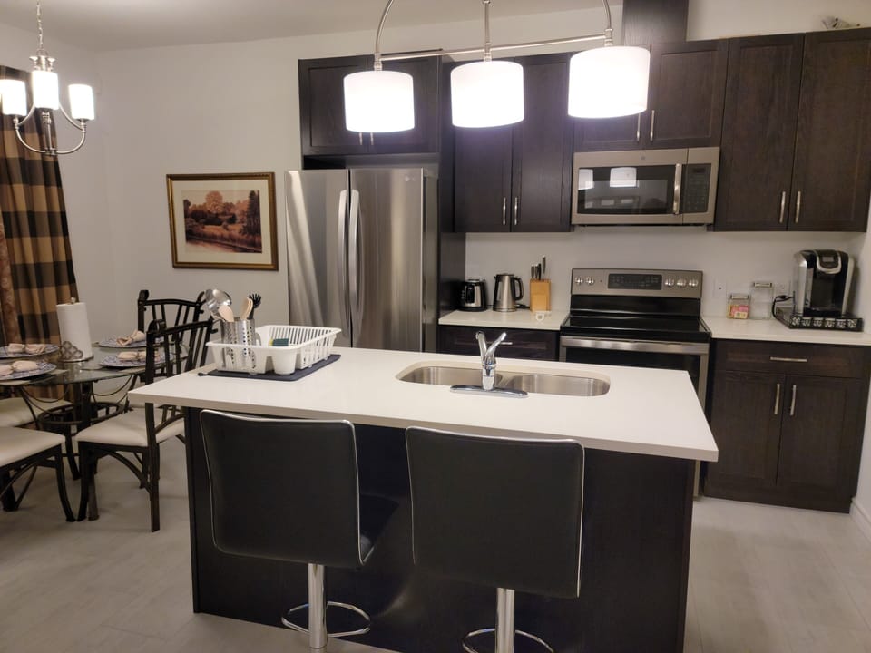 Full view kitchen 