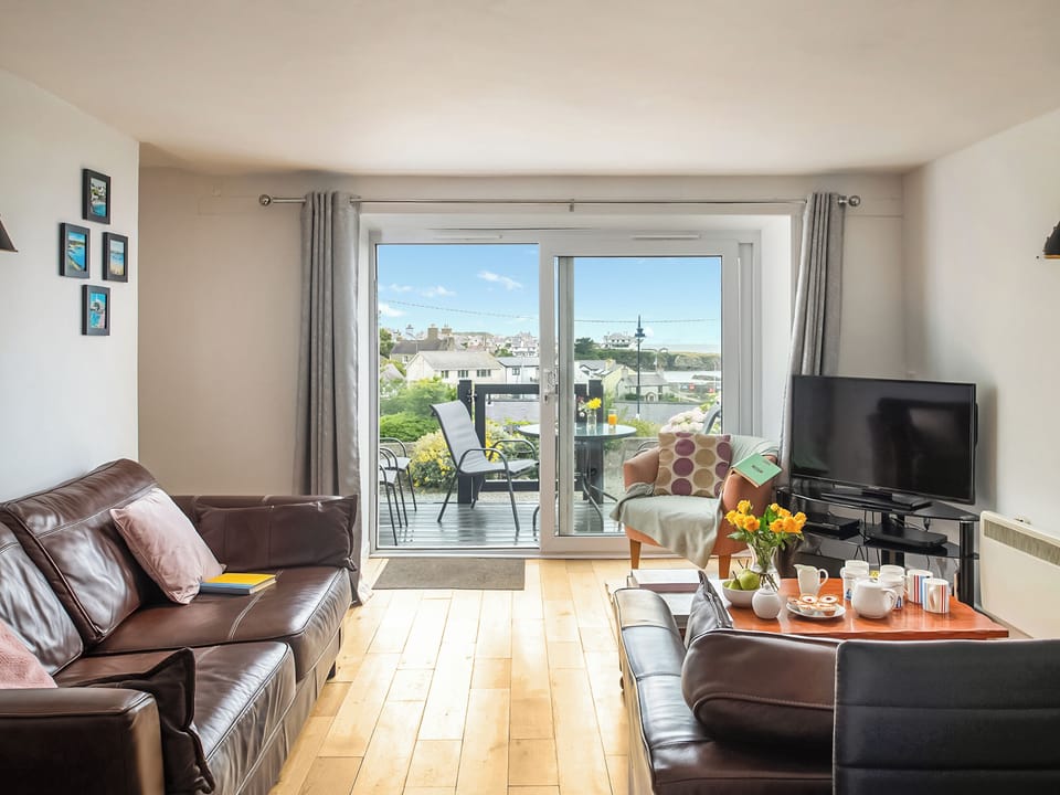 Living room/dining room | Harbour View, Cemaes Bay