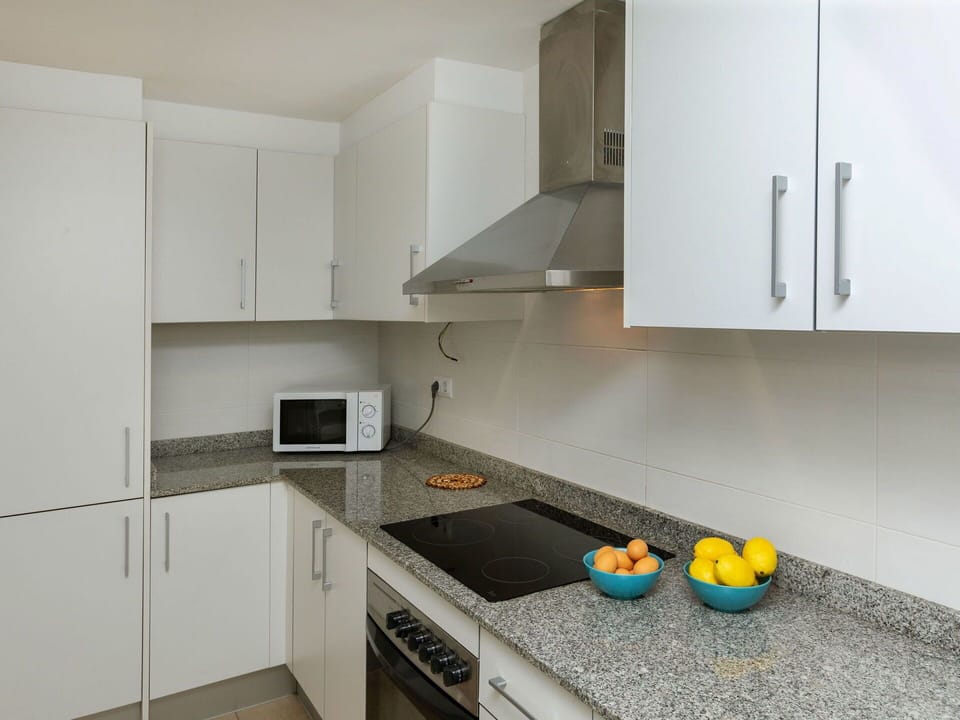 Cabinetry, Countertop, Property, Kitchen Appliance, Kitchen Sink, Kitchen, Kitchen Stove, Home Appliance, Sink, Interior Design