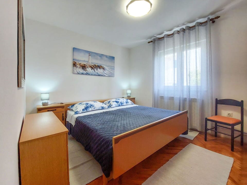 Bed, Bedroom, Interior Design, Furniture, Bed Sheet, Floor, Flooring, Bedding, Room, Ceiling