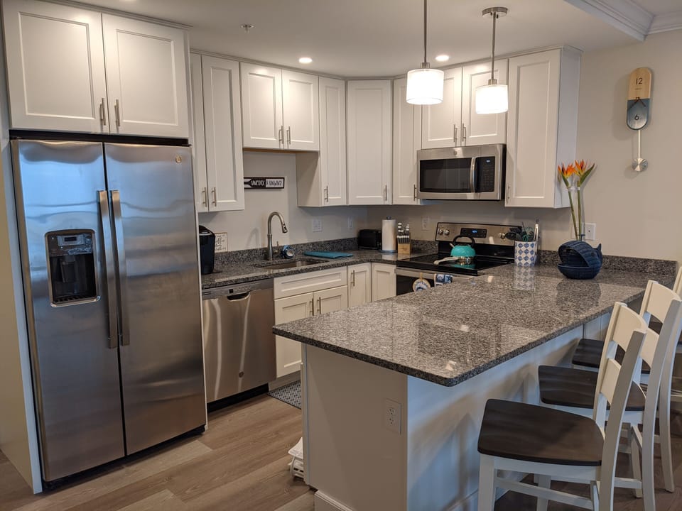 full kitchen