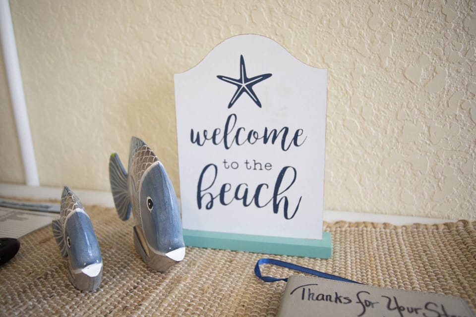 All our properties include free parking, a complete linen set, beach and bath towels, a starter set of paper goods, hand soap, dishwashing soap and tr