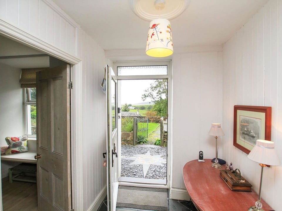 Cottage | 4 bedrooms, individually decorated, individually furnished, free WiFi