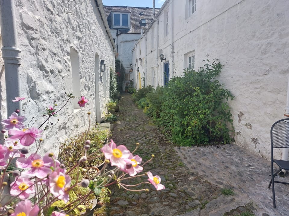 Cottage | Property grounds