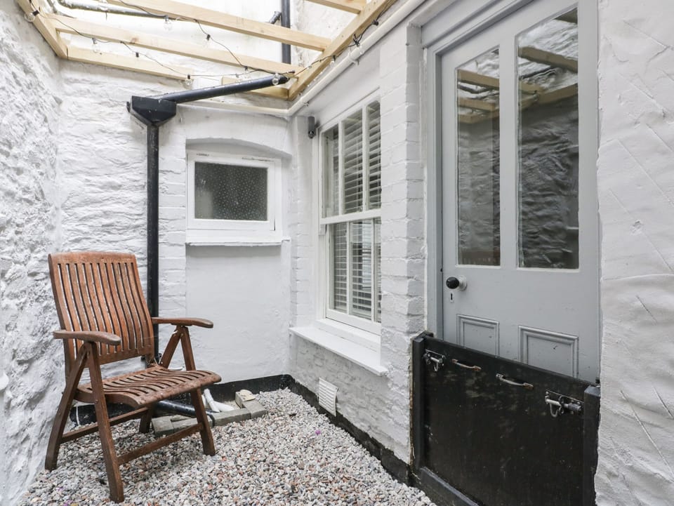 Cottage | Property grounds