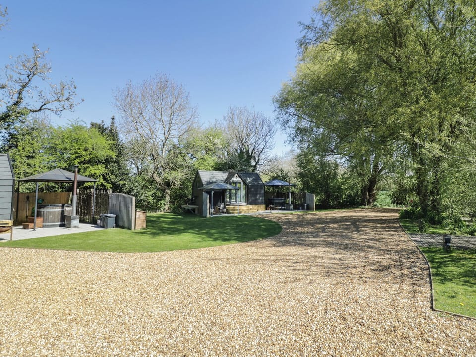 Cottage | Property grounds