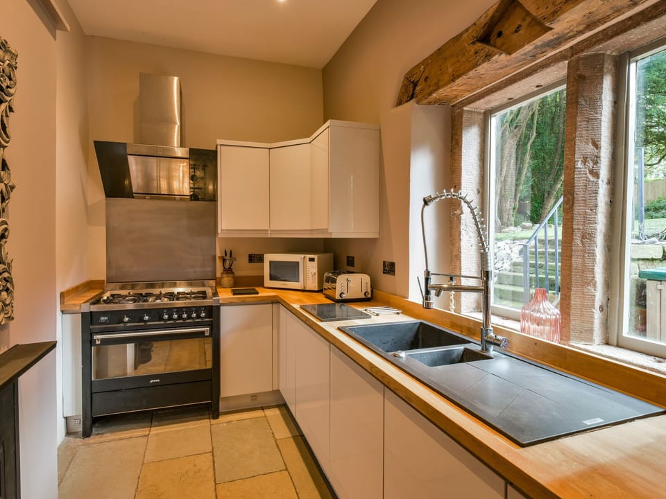 Cottage | Interior