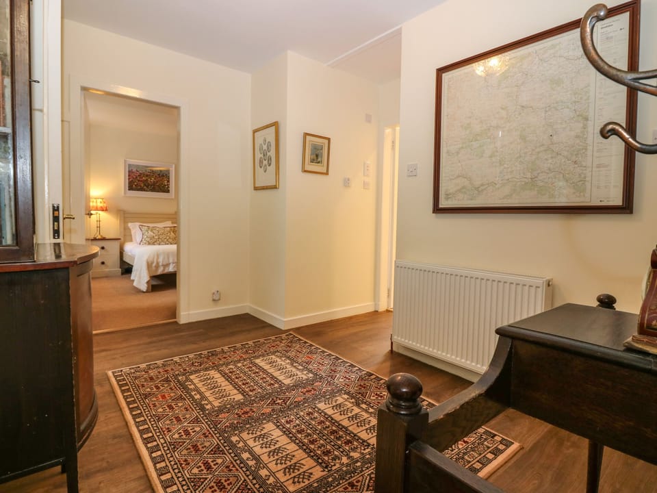 Cottage | 2 bedrooms, individually decorated, individually furnished
