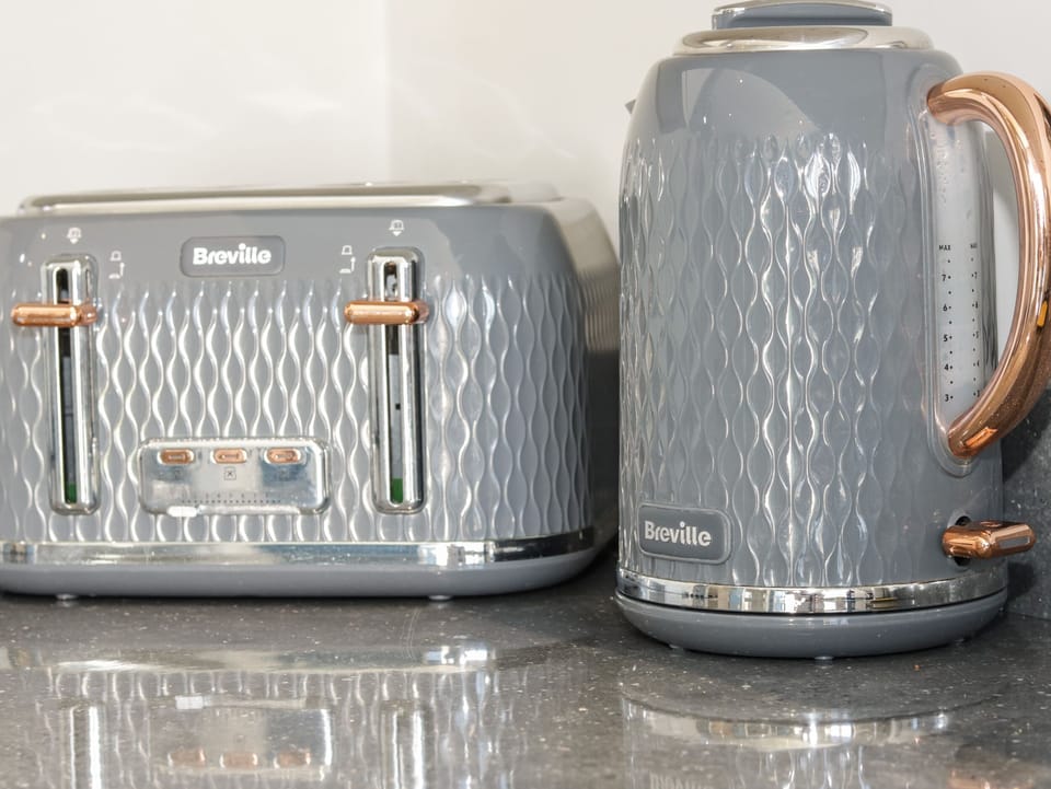Cottage | Private kitchen | Fridge, microwave, dishwasher, electric kettle