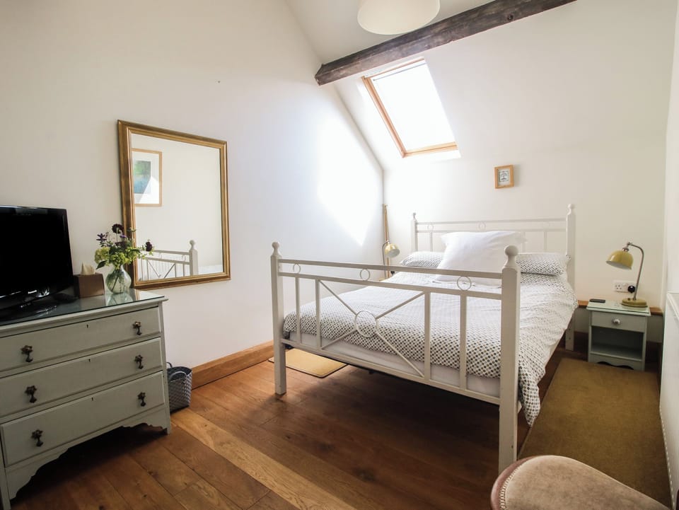 Foxholes Barn Cottage in Wyre Forest District