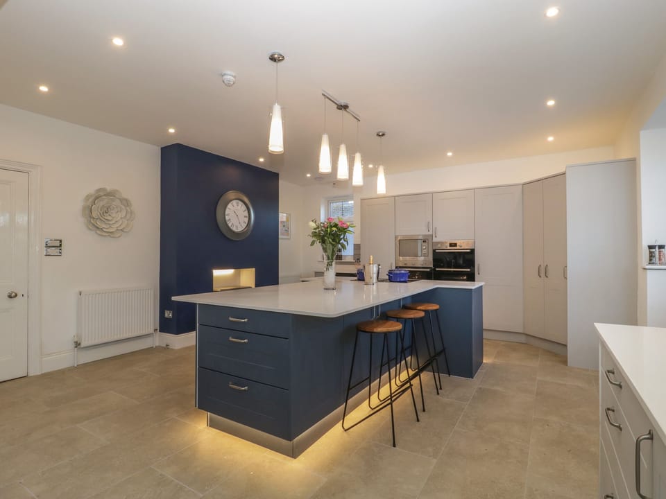 Cottage | Interior