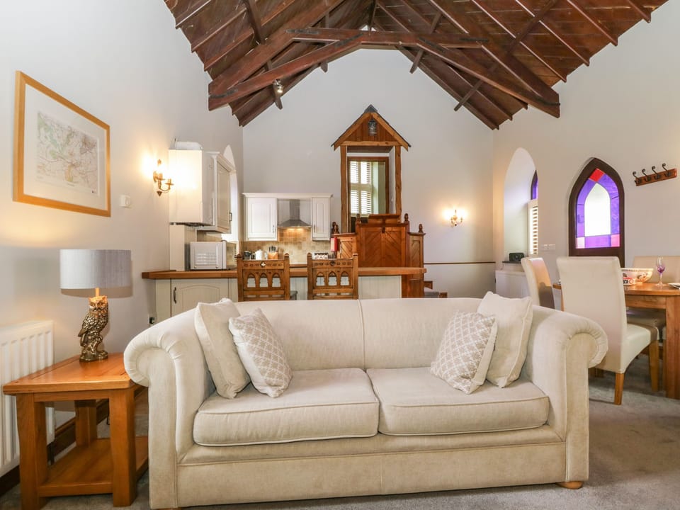 Cottage | Living area | Fireplace