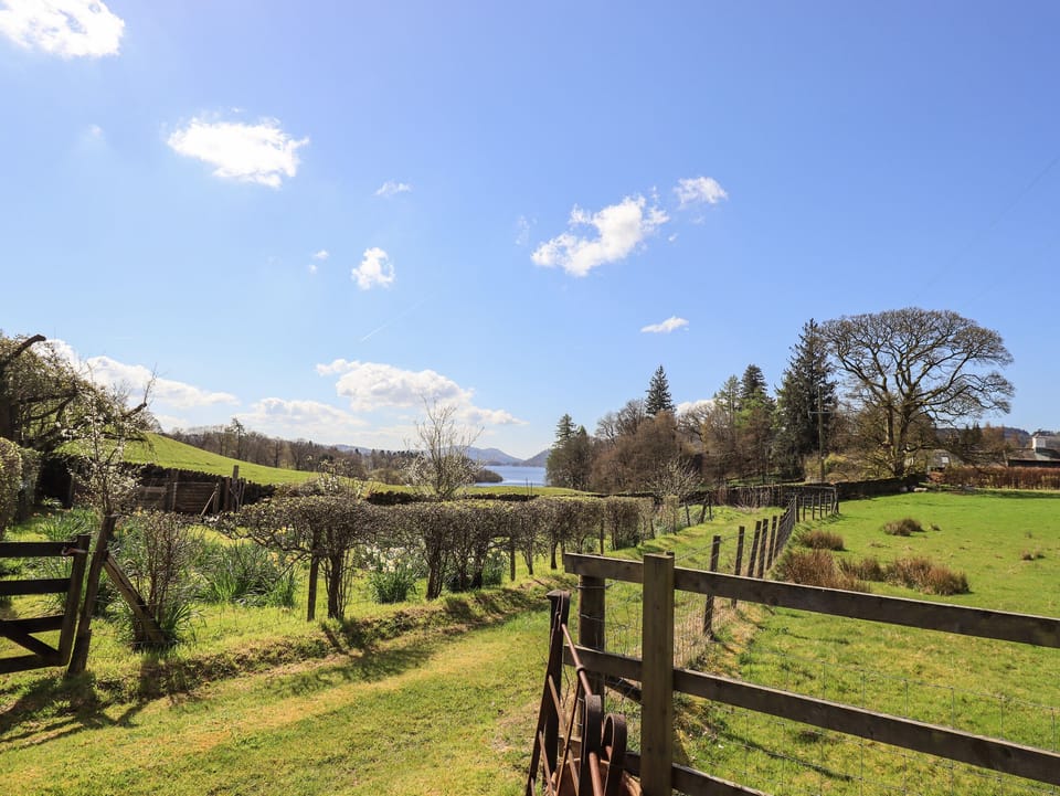 Cottage | Property grounds