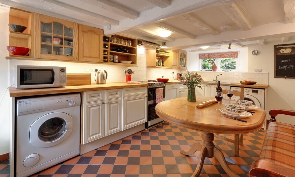 Cottage | Interior