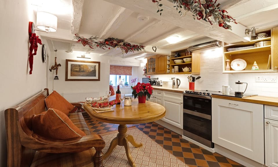 Cottage | Interior
