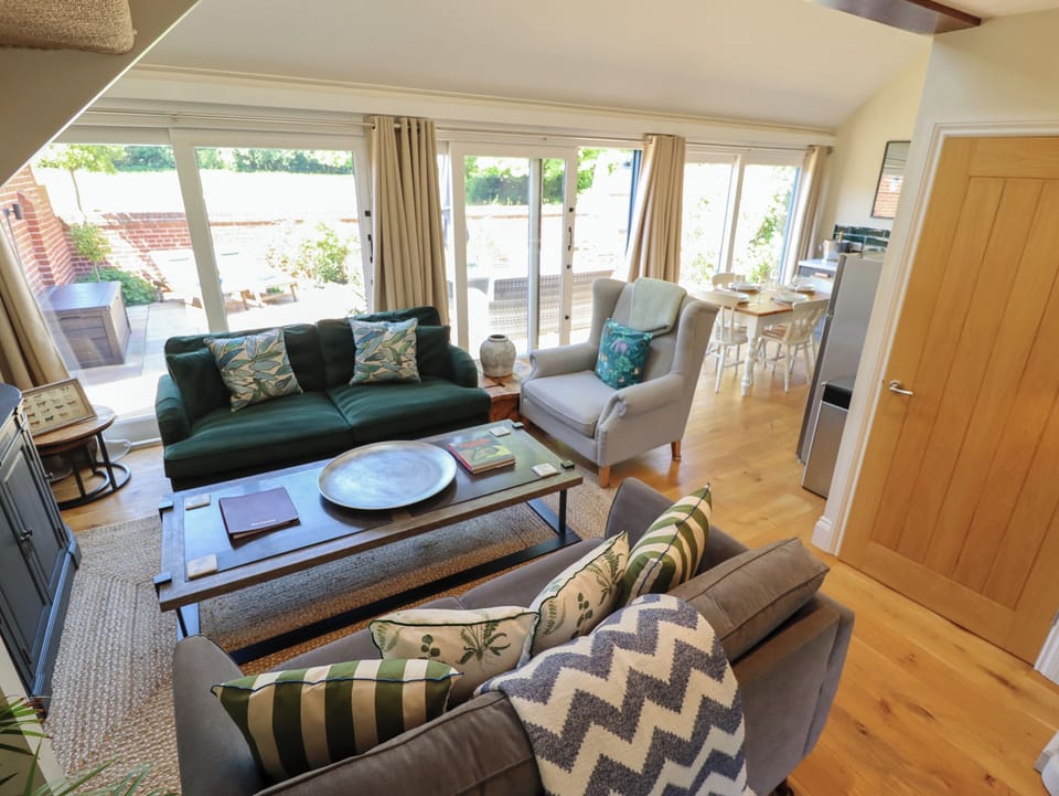Cottage | Living area
