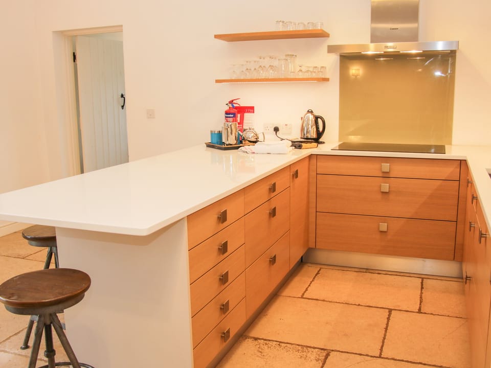 Cottage | Private kitchen | Fridge, microwave, dishwasher, electric kettle