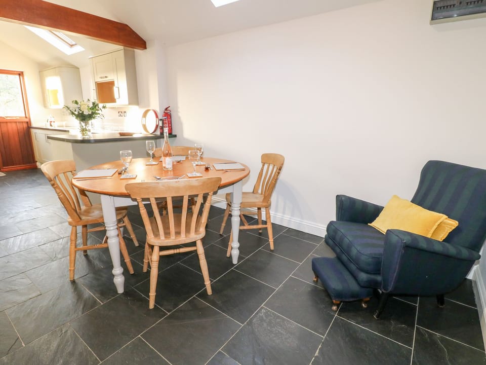 Cottage | Interior
