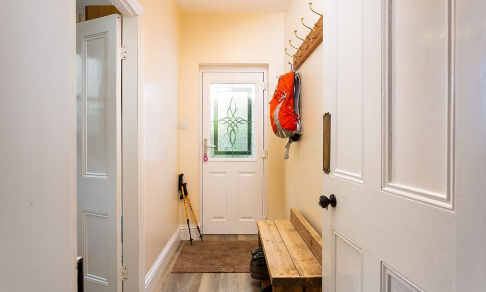 Cottage | 3 bedrooms, WiFi (free), individually decorated, individually furnished
