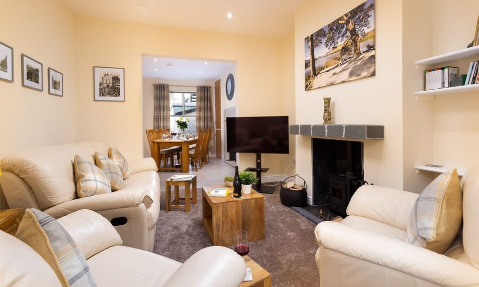 Cottage | Interior
