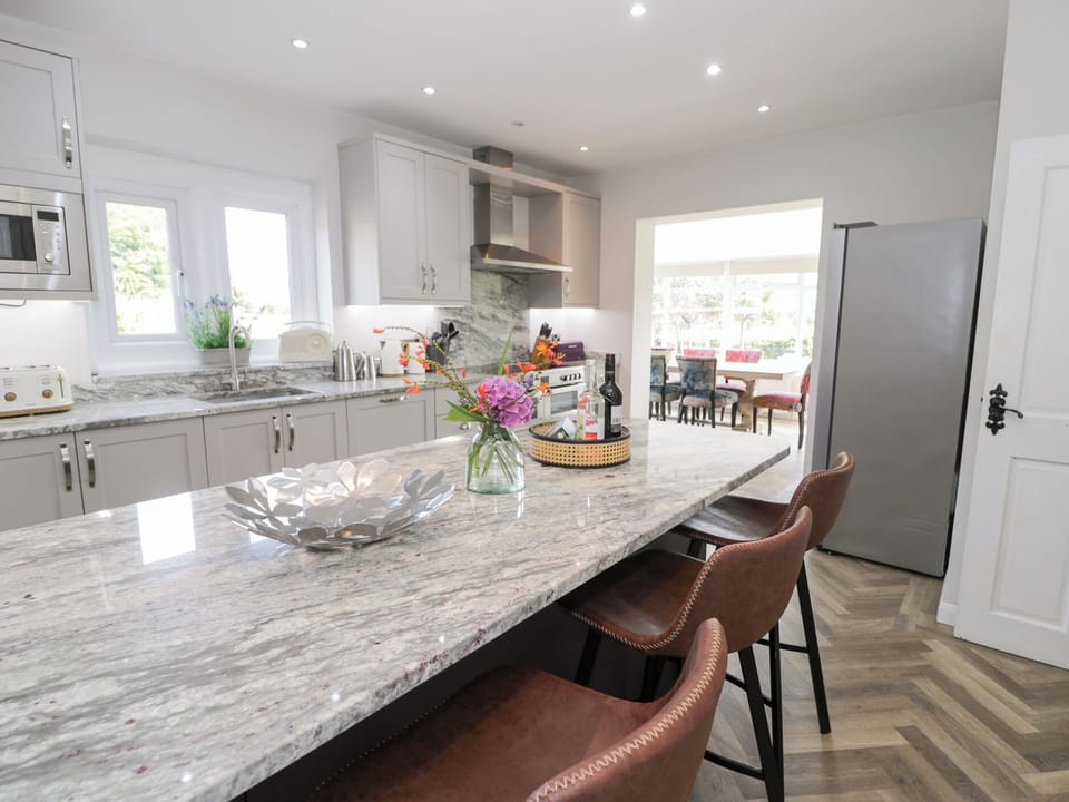 Fridge, microwave, dishwasher, electric kettle