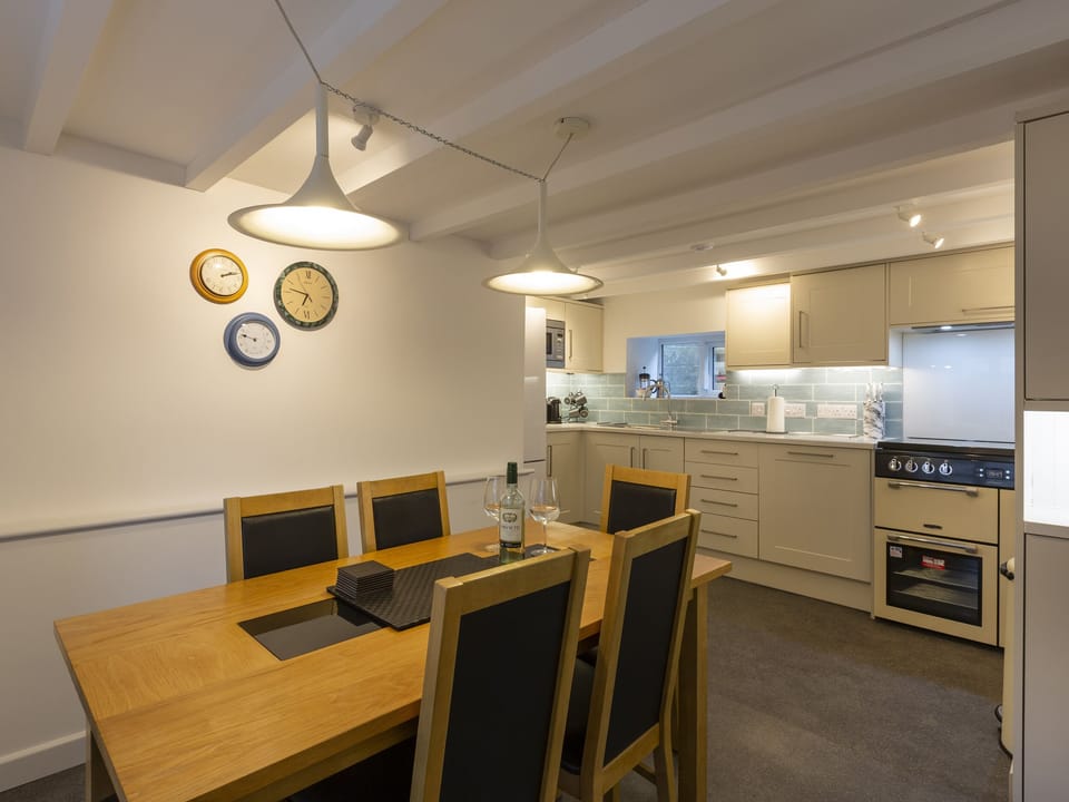 Cottage | Private kitchen | Fridge, microwave, dishwasher, electric kettle