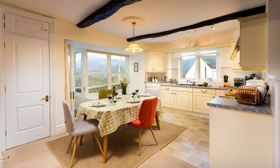 Cottage | Interior