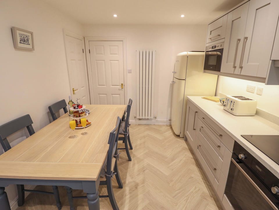 Fridge, microwave, dishwasher, electric kettle