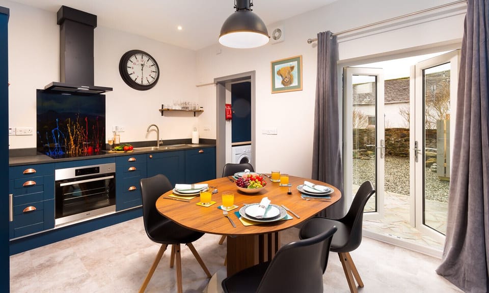 Cottage | Interior