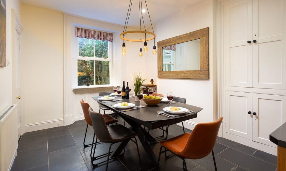 Cottage | Interior