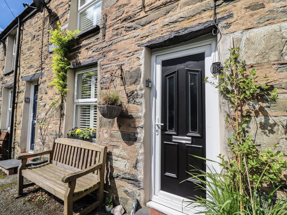 Cottage | Property grounds