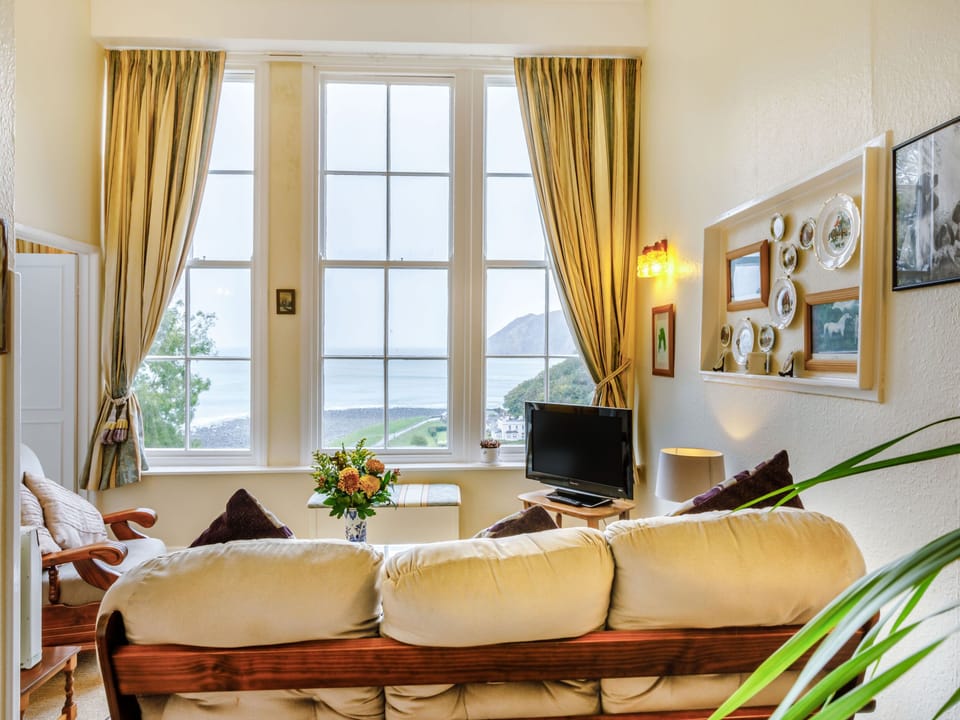 Cottage | Living room