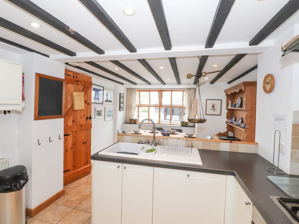 Cottage | Interior