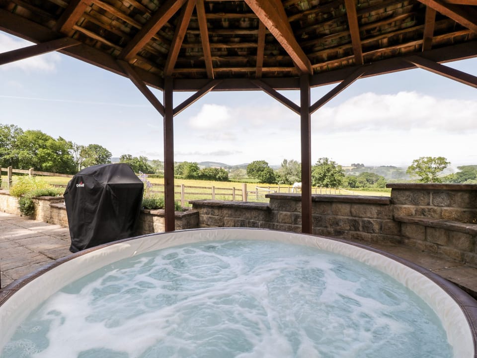Cottage | Spa